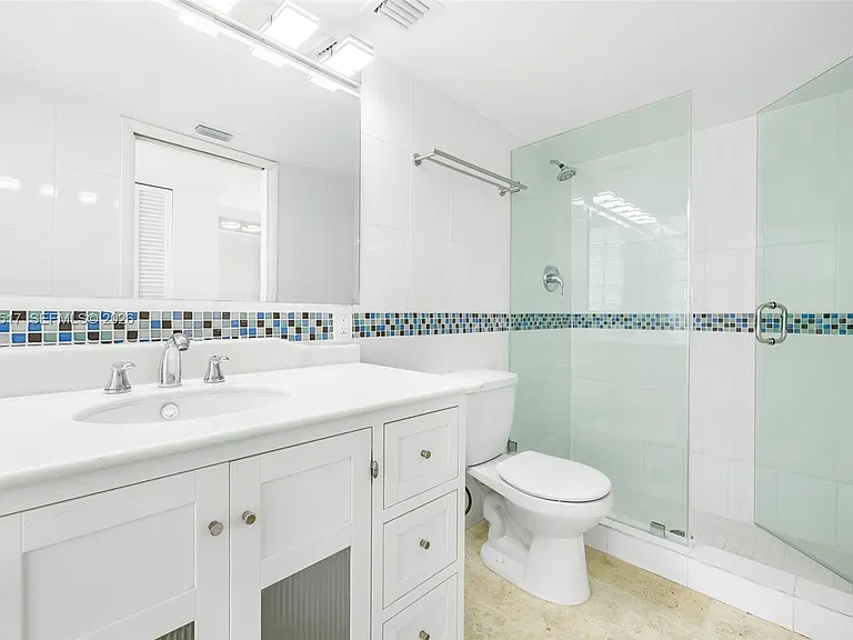 1420 Brickell Bay Dr #1401A — Photo 32