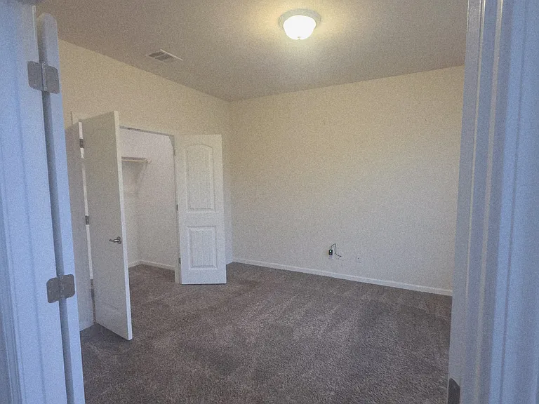 1393 Shipyard Dr — Photo 45