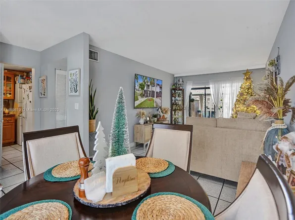 7118 SW 113th Ct, Miami, FL 33173