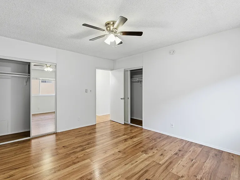 6640 Darby Ave — Photo 53