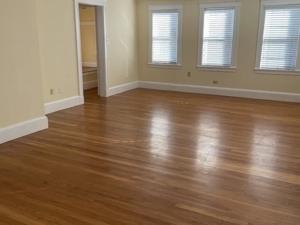 27 Elliot St, Newton Highlands, MA 02461