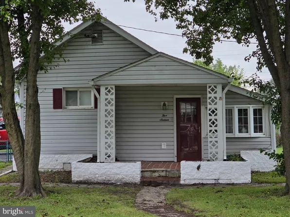 516 Oakwood Rd, Glen Burnie, MD 21061