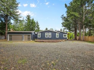 84 Meadow Ln, Shady Cove, OR 97539