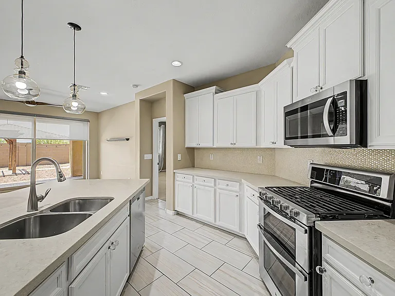 19723 W Heatherbrae Dr — Photo 7