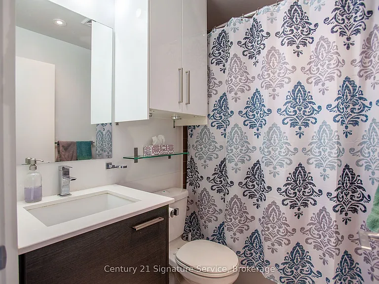 90 Trinity St #507 — Photo 9