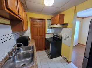 420 Oaklawn Ave, Waterloo, IA 50701