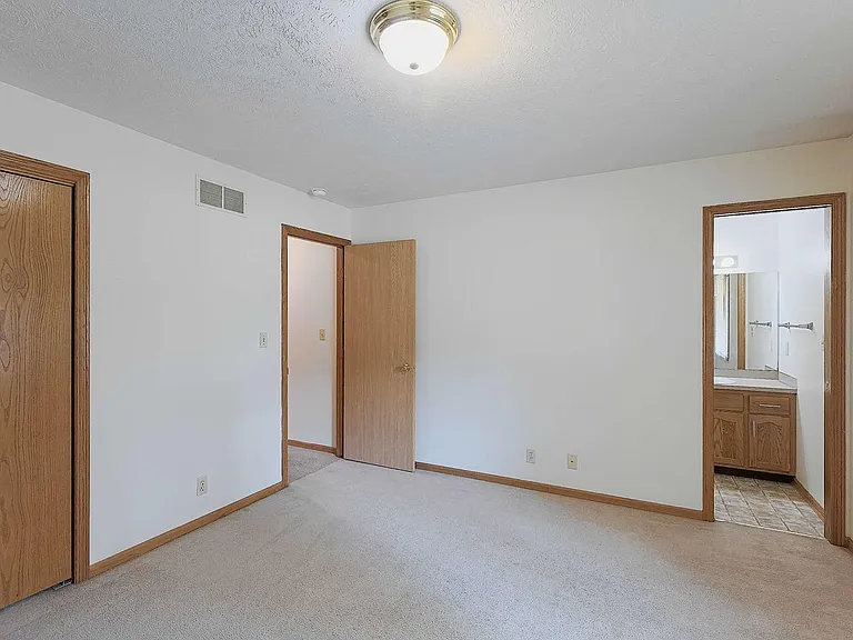 1101 Knox St — Photo 13