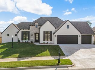 1507 Pinecrest Dr, Claremore, OK 74017