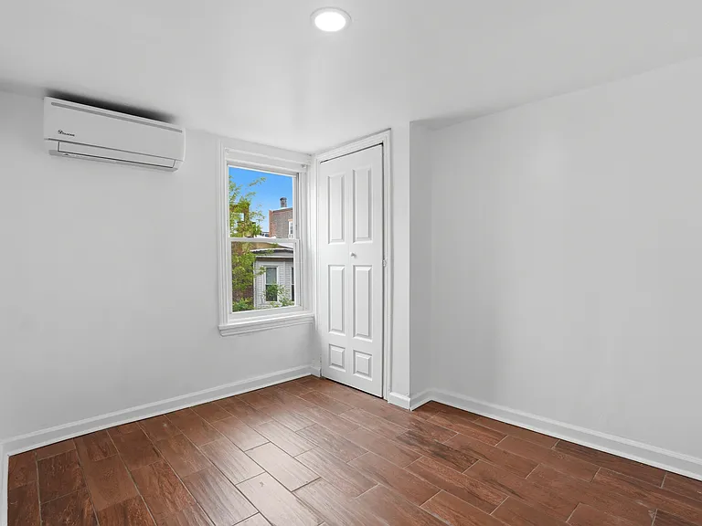 250 E Girard Ave #2 — Photo 9