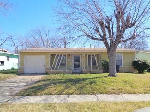 1st image of 4421 Carmel Ave