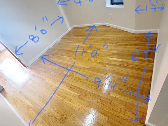 3rd image of 346 W 36th St APT 4D