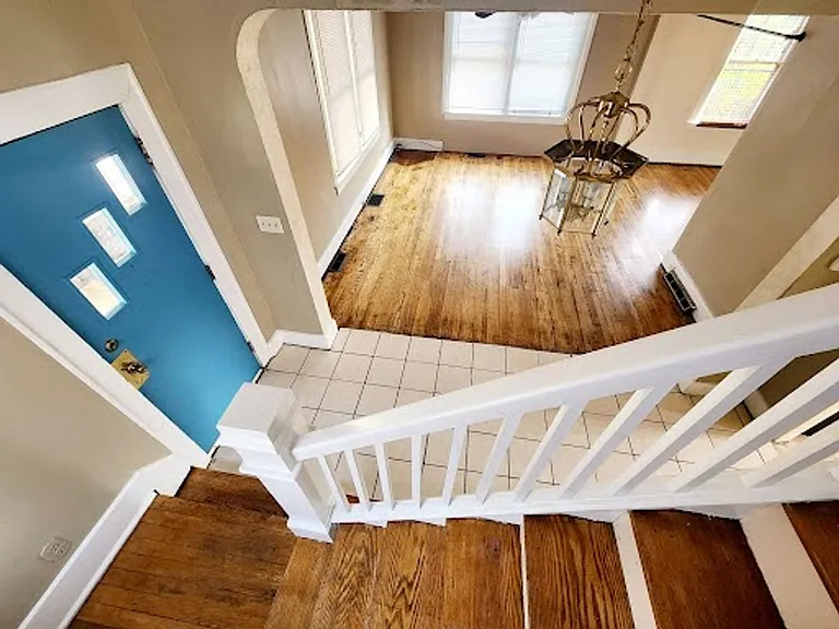 305 Lyndhurst St — Photo 12