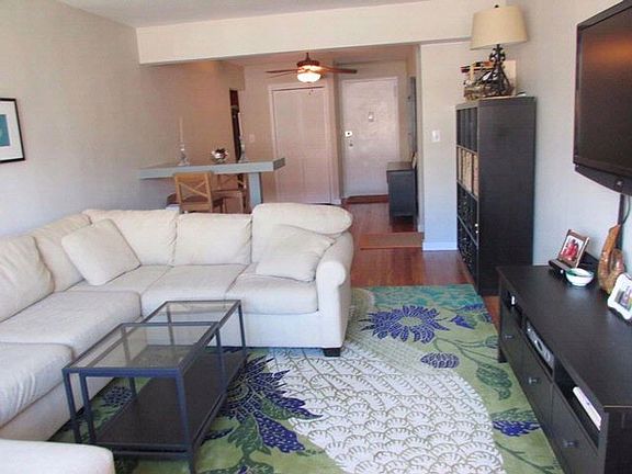 3rd image of 2 Birchwood Ct APT 4B