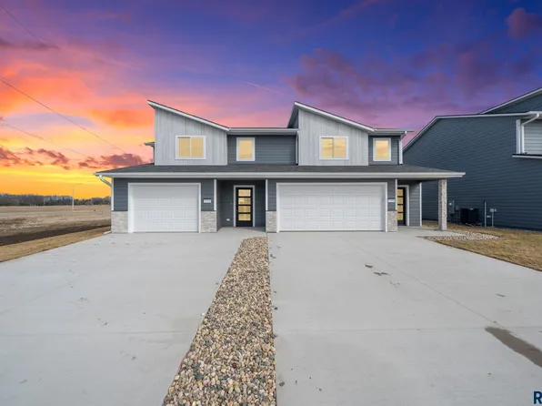 536 Oxford Ave, Harrisburg, SD 57032