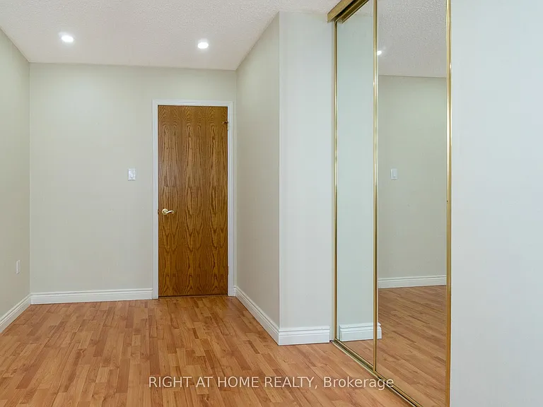 2035 Carleton Ct — Photo 14