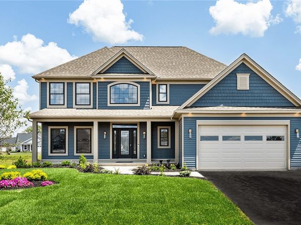 1504 Osburn Ln, Farmington, NY 14425