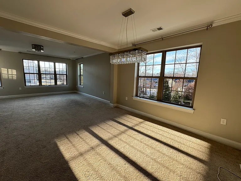 3685 Chippendale Cir — Photo 15