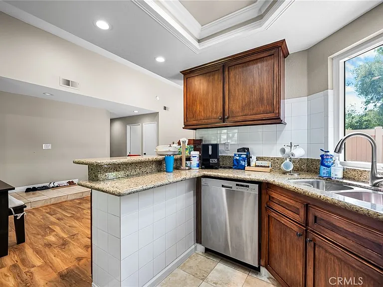 1315 Albariza Pl #5 — Photo 10