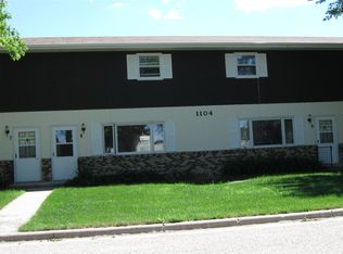 1108 12th St NE APT 5, Jamestown, ND 58401