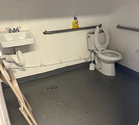 5th image of 22228 Gratiot Ave #1