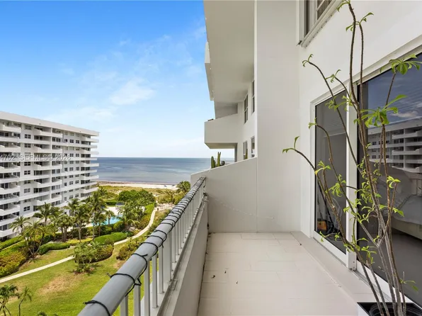 199 Ocean Lane Dr, Key Biscayne, FL