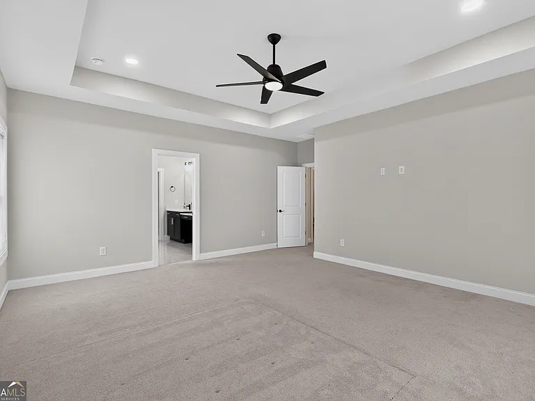242 Tillman Pass — Photo 4