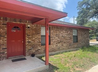 827 Dallas St #A, Pleasanton, TX 78064