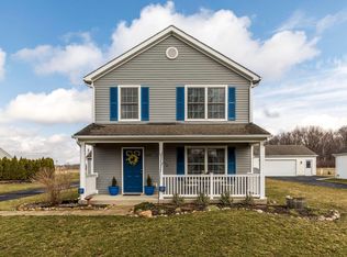 2227 Forest Rdg, Hebron, OH 43025