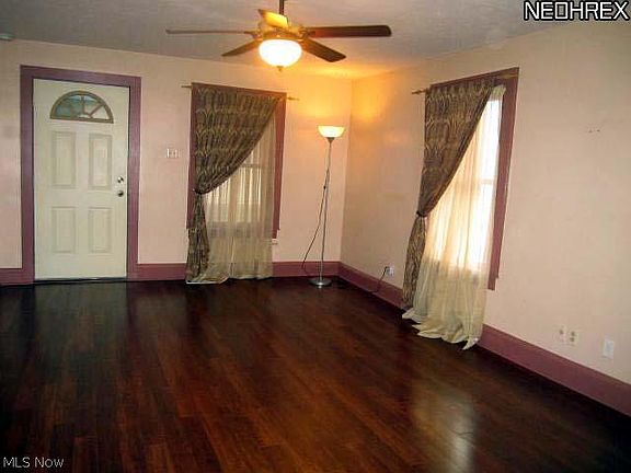 3rd image of 2508 N Pelton Ave