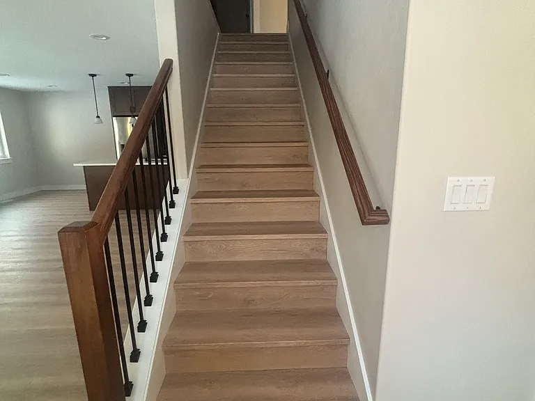 533 W Ashbrook Dr #2 — Photo 5