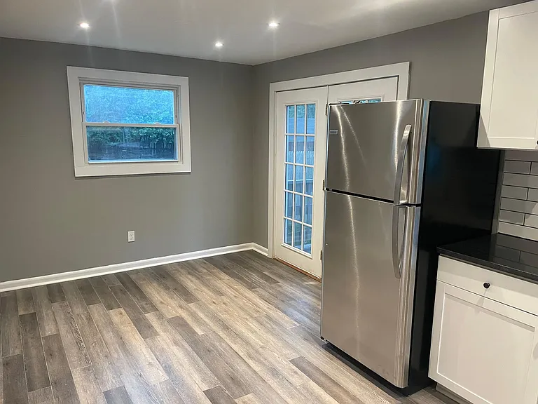 55 Yarmouth Rd — Photo 9