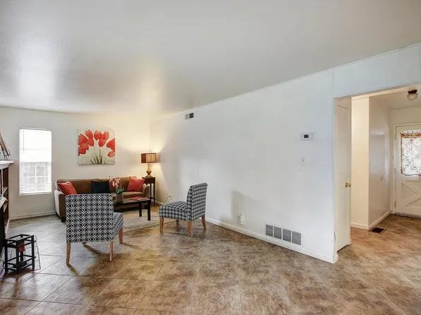 6617 53rd St, Sacramento, CA 95823