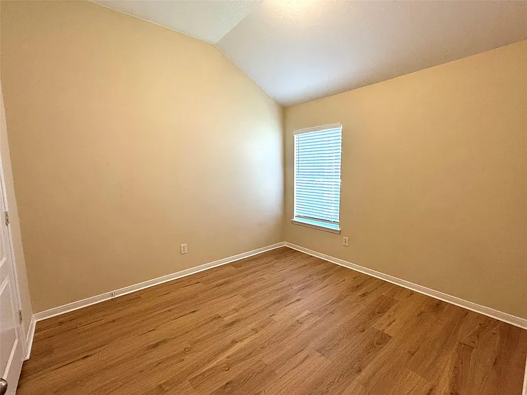 3011 Sunchase Ct — Photo 9