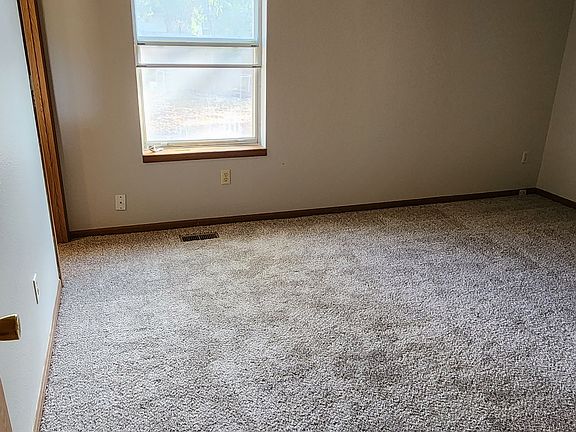 4th image of 1102 SE 20th St