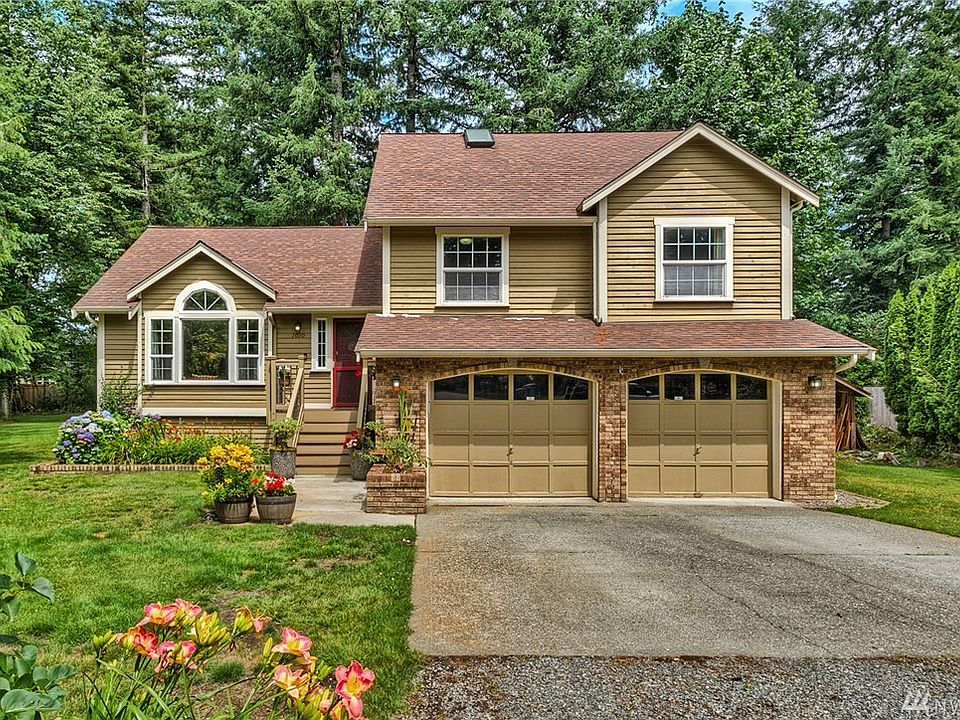 1st image of 1010 SE Symmons Pl