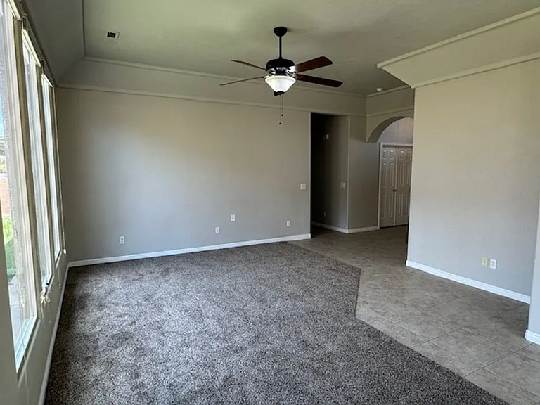 2409 E 200 S — Photo 4