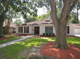 1615 Bowline Rd, Houston, TX 77062