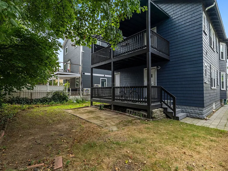 254 Main St #1 — Photo 14