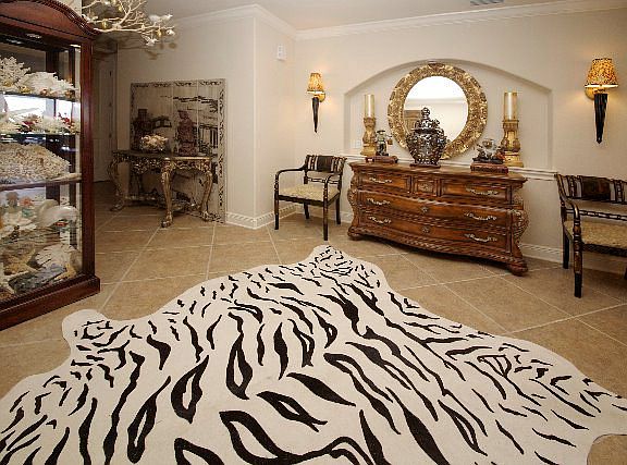 3rd image of 106 Club House Dr Unit 311