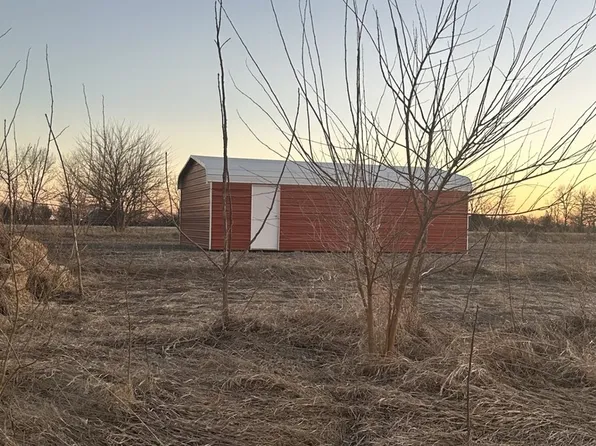 15757 Black Rd, Lyndon, IL 61261