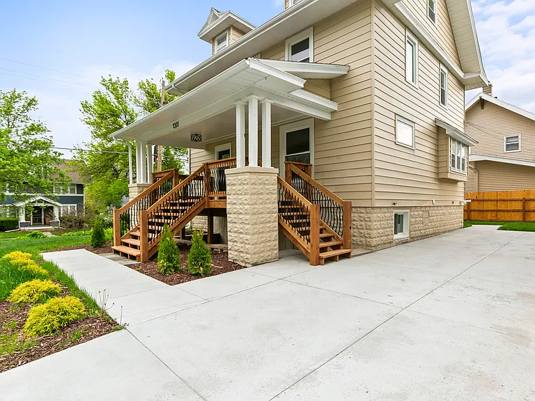 1301 S 35th Ave — Photo 7