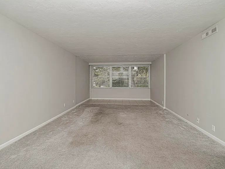 677 Royal Palm Blvd #12 — Photo 14