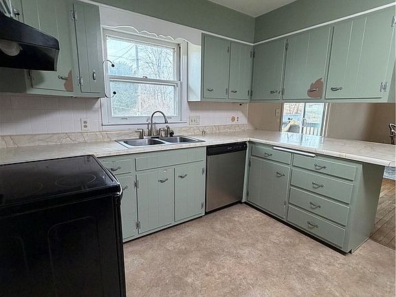 3rd image of 2124 Home Park Ave