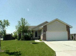 2801 Rutland Ln, Augusta, KS 67010