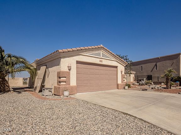 3rd image of 3251 Feather Palm Ln