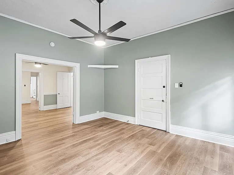 Wolcott Apartments — Photo 8