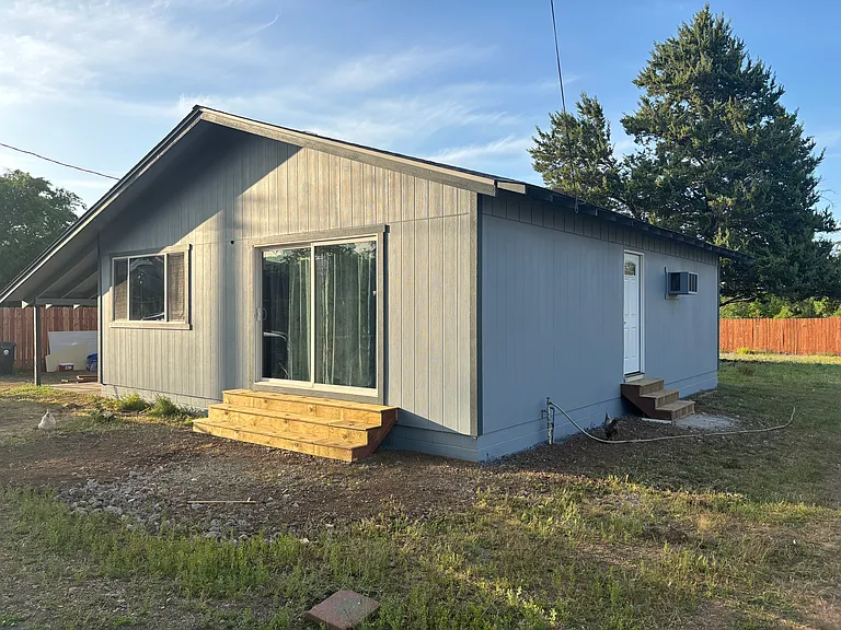 21055 Barnes St — Photo 3