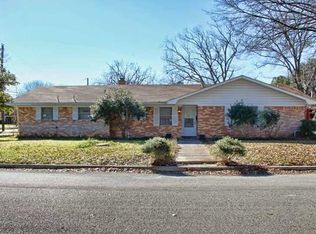 786 Merritt Dr, Lockhart, TX 78644