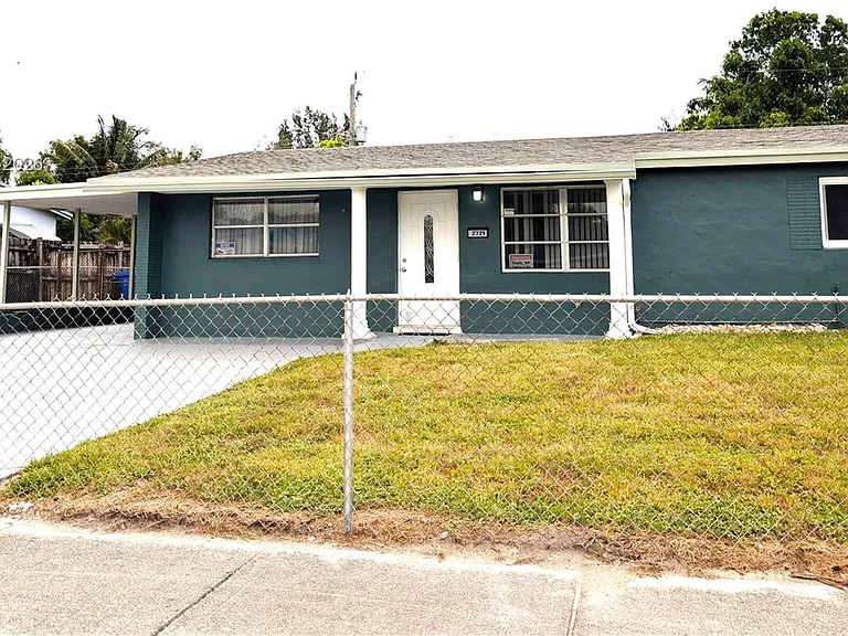2721 NW 25th St — Photo 31