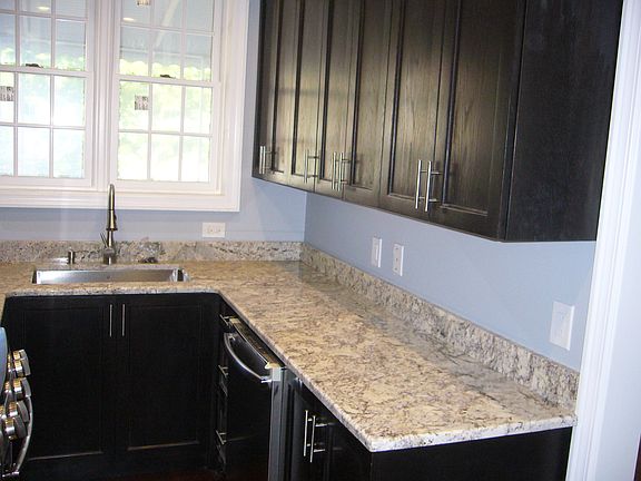5th image of 1411 Mace Ave